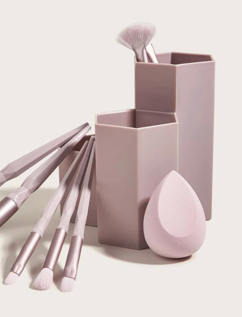 COMING SOON Make Up Brushes & Pot Set